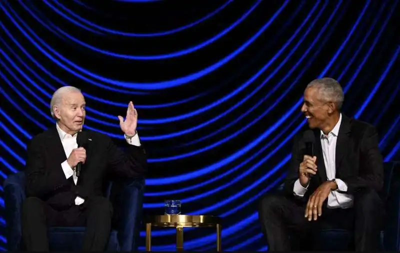   joe biden e  barack obama   raccolta fondi a hollywood    