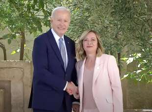 joe biden giorgia meloni g7 borgo egnazia