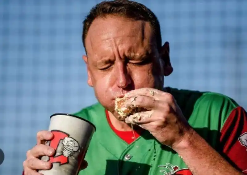 JOEY CHESTNUT  