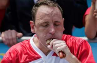 JOEY CHESTNUT