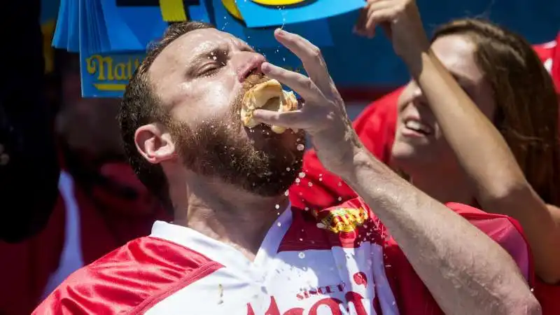 JOEY CHESTNUT  