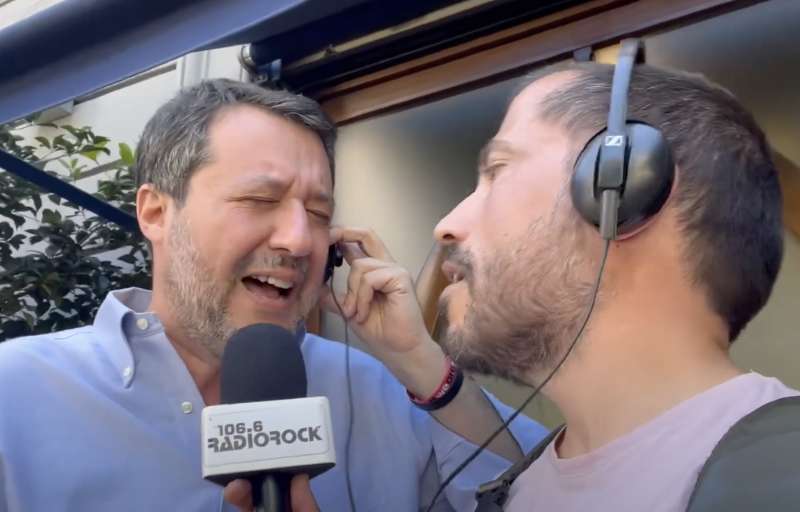 matteo salvini canta 2