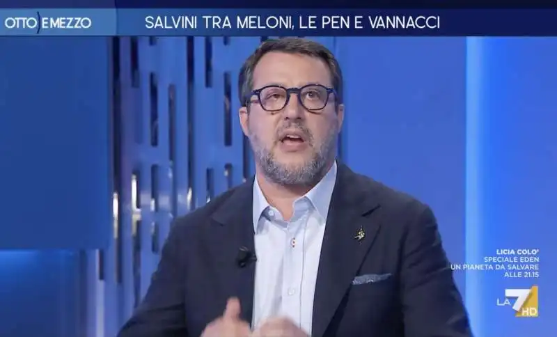 matteo salvini con l orzaiolo a otto e mezzo   6