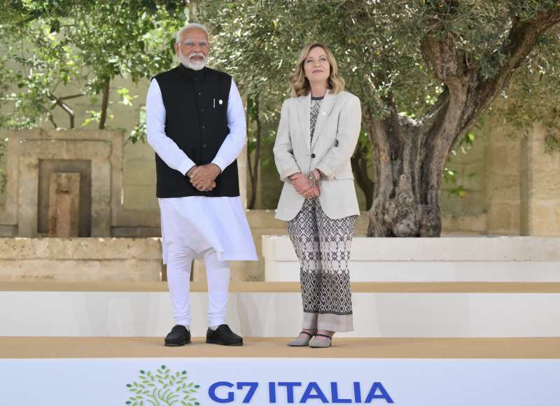 narendra modi giorgia meloni g7 borgo egnazia