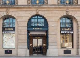 NEGOZIO CHANEL SVALIGIATO A PARIGI