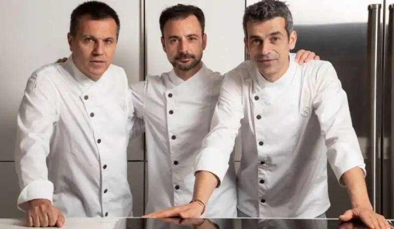 Oriol Castro, Eduard Xatruch e Mateu Casanas chef ristorante disfrutar di barcellona