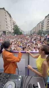 paola e chiara al pride di milano 4