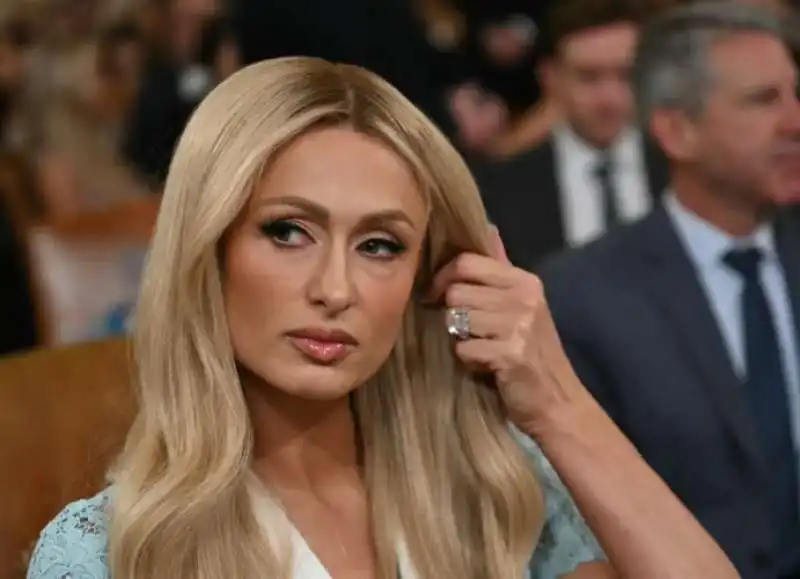 paris hilton parla al congresso 3