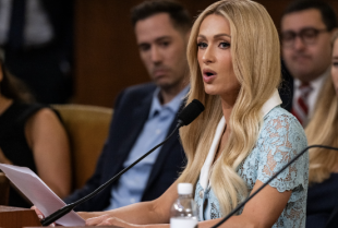 paris hilton parla al congresso di assistenza all infanzia 6