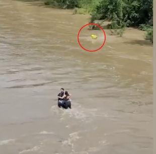 pompiere prova a salvare i ragazzi sul fiume natisone 1