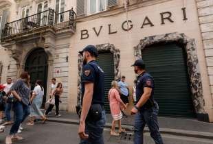 rapina a bulgari a roma 2