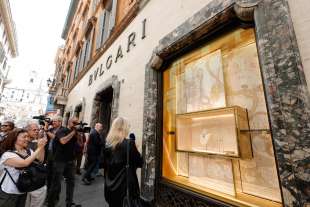 rapina a bulgari a roma 3