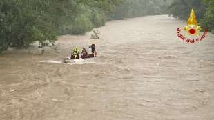 ricerche dei ragazzi travolti dalla piena del fiume natisone