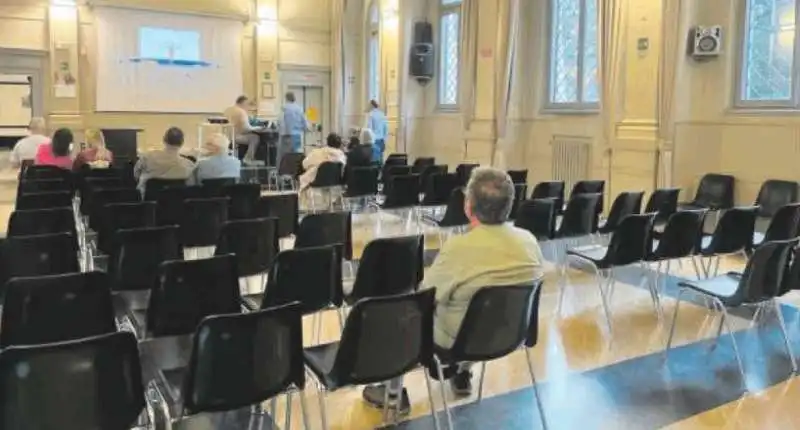 sala cam di milano per la proiezione del film l italia che conta 