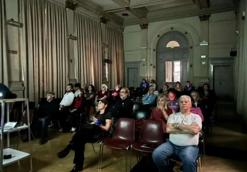 sala cam di milano per la proiezione del film l italia che conta 