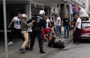 scontri gelsenkirchen tra tifosi serbia e inghilterra