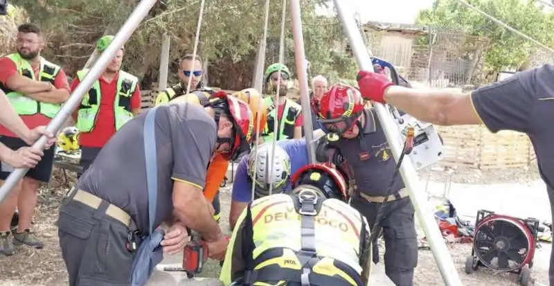 siracusa   bambino cade in un pozzo. 2