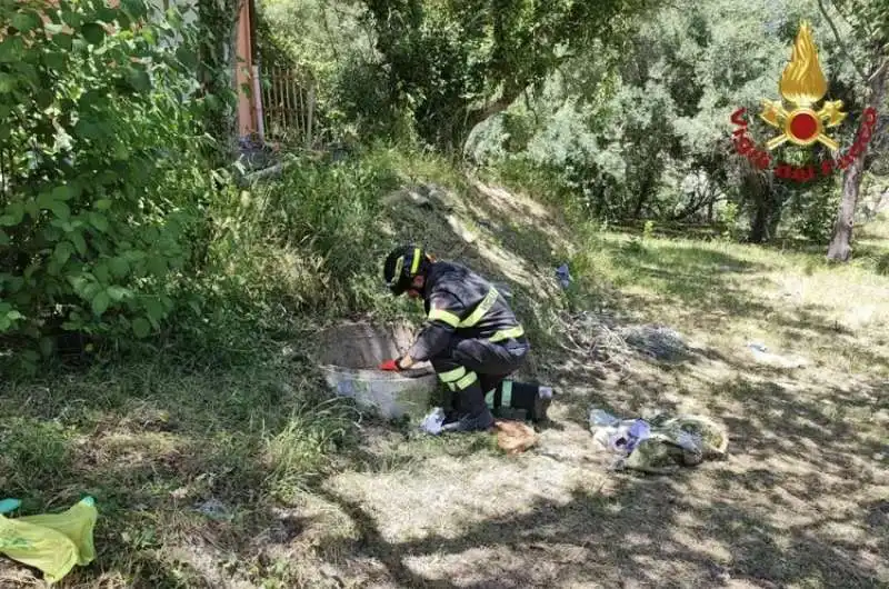 siracusa - bambino CADUTO in un pozzo. 
