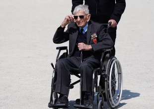 veterano dello sbarco in normandia 80 anni del d day ver sur mer 2