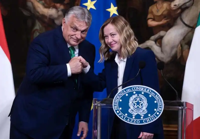 viktor orban e giorgia meloni   1