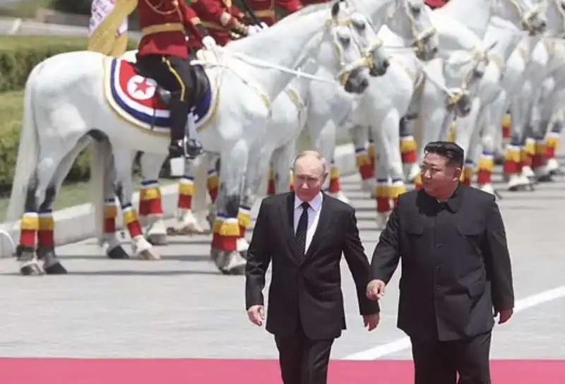 vladimir putin e kim jong un a pyongyang 