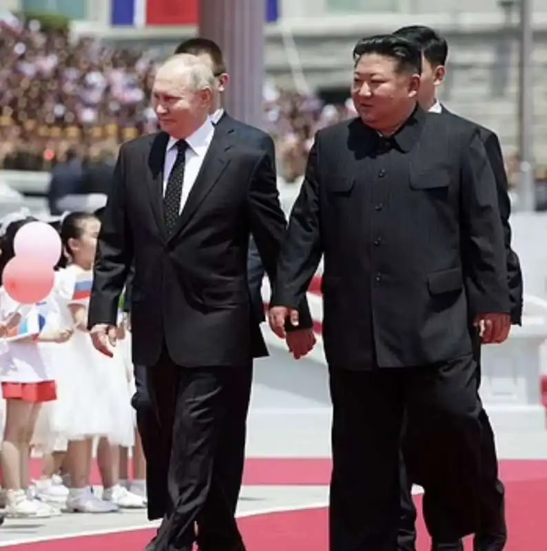 vladimir putin e kim jong un a pyongyang  