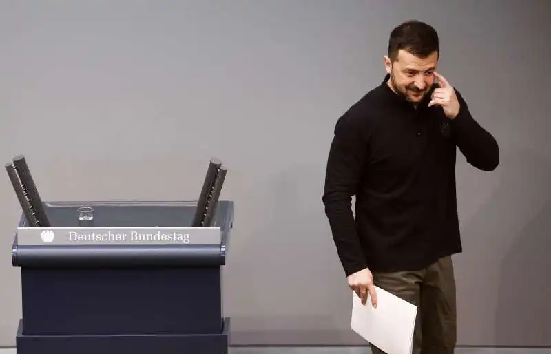 volodymyr zelensky al bundestag  