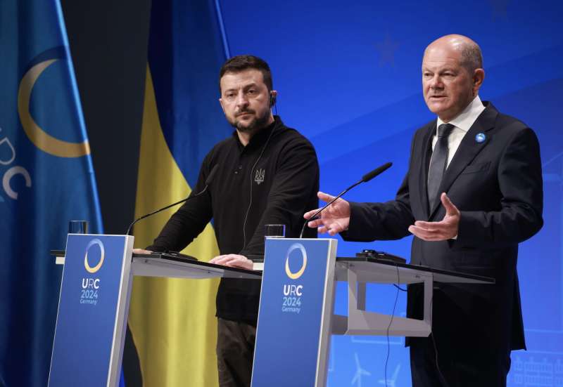 volodymyr zelensky olaf scholz conferenza per la ricostruzione ucraina 1