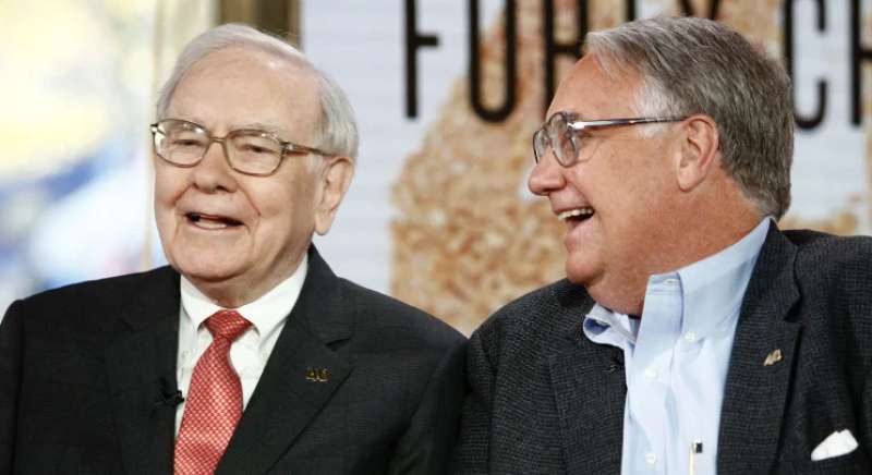 warren buffett e il figlio howard