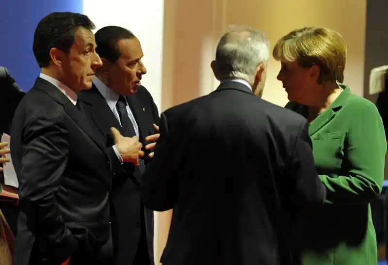 SARKOZY MERKEL BERLUSCONI A CANNES jpeg