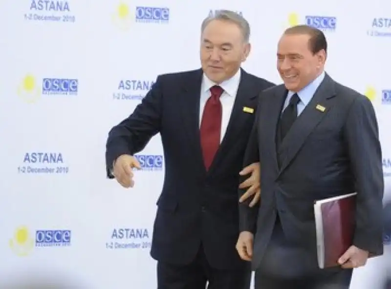 Vertice Osce in Kazakistan Nursultan Nazarbayev con Silvio Berlusconi x 