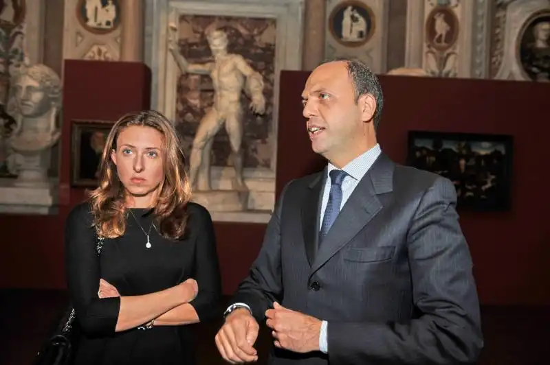 ANGELINO ALFANO E MOGLIE 