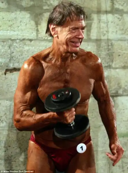 ANZIANI BODYBUILDER 