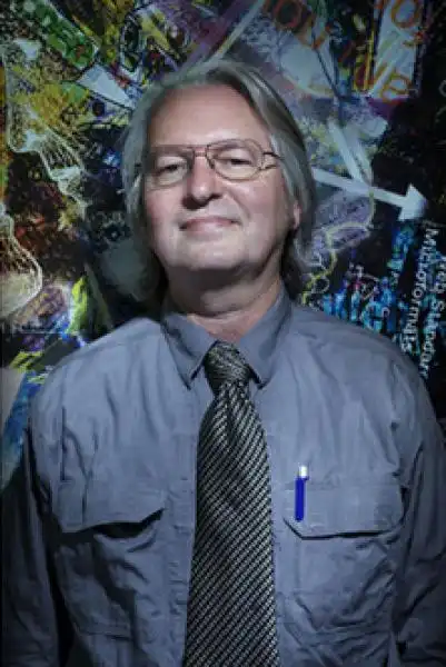 BRUCE STERLING FOTO WIRED 