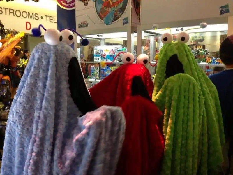 COMIC CON SAN DIEGO YIP YIP ALIENS 