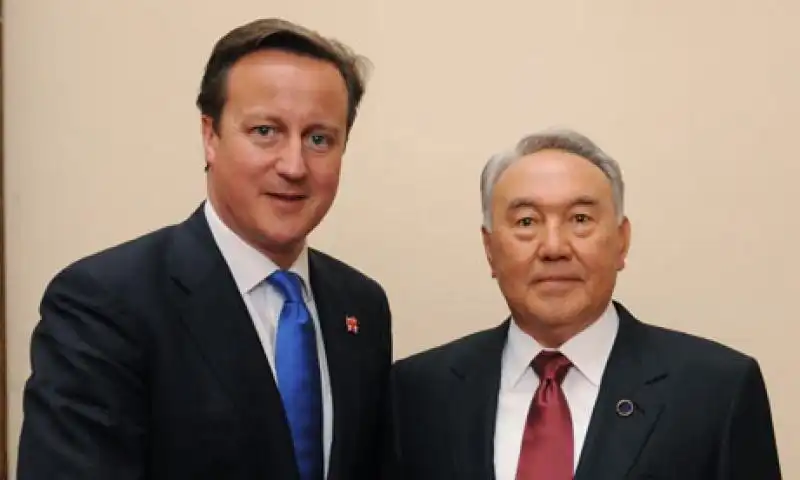 David Cameron in Kazakistan da Nazarbayev 