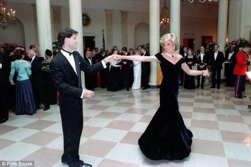 DIANA SPENCER BALLA CON JOHN TRAVOLTA 