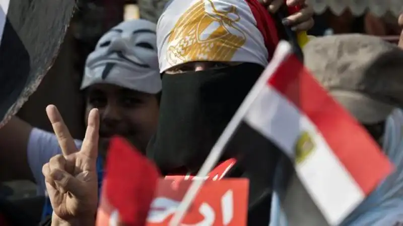 FOLLA A PIAZZA TAHRIR PROTESTE CONTRO MORSI 