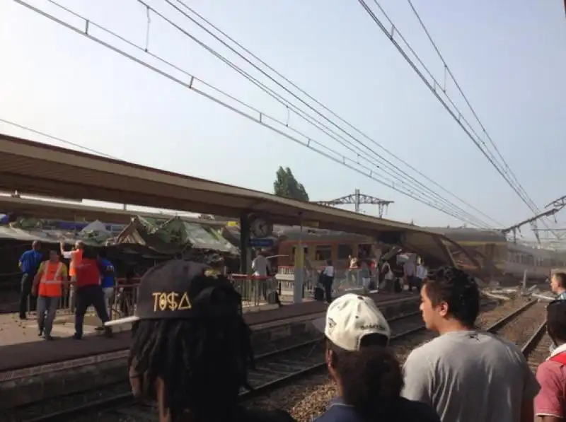 full disastro ferroviario a bretigny vicino parigi 