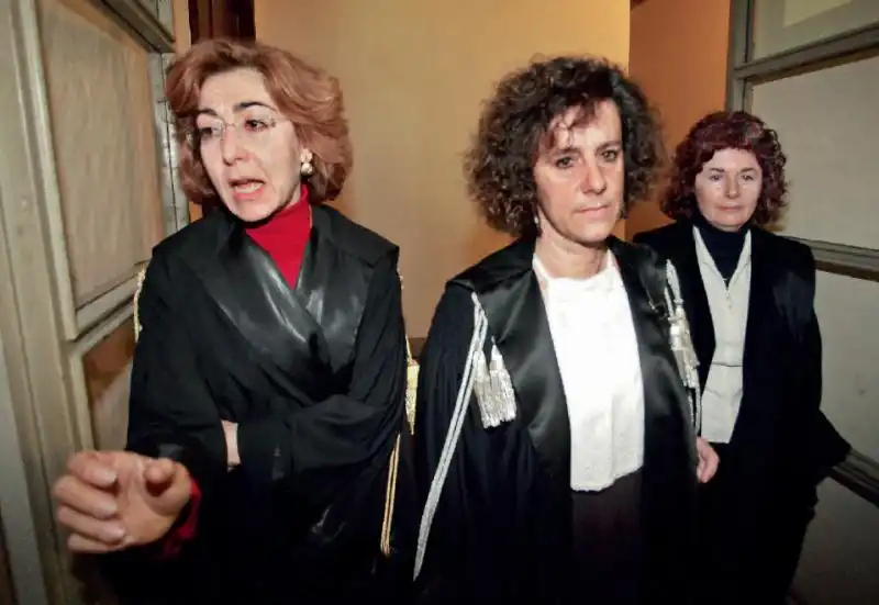 GIULIA TURRI CARMEN D ELIA E ORSOLA DE CRISTOFARO LE TRE GIUDICI CHE HANNO CONDANNATO BERLUSCONI 