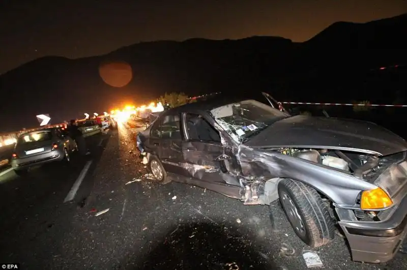 INCIDENTE VIADOTTO ACQUALONGA AVELLINO 