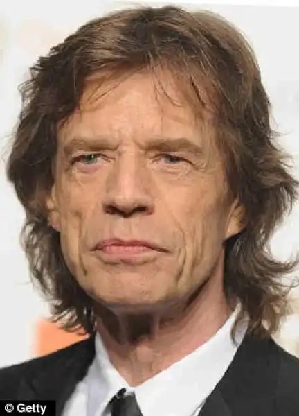 APP LIFTING MICK JAGGER 