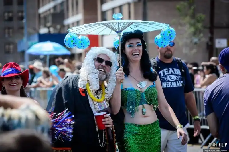 MERMAIDPARADE 