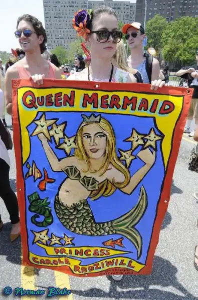 MERMAIDPARADE 