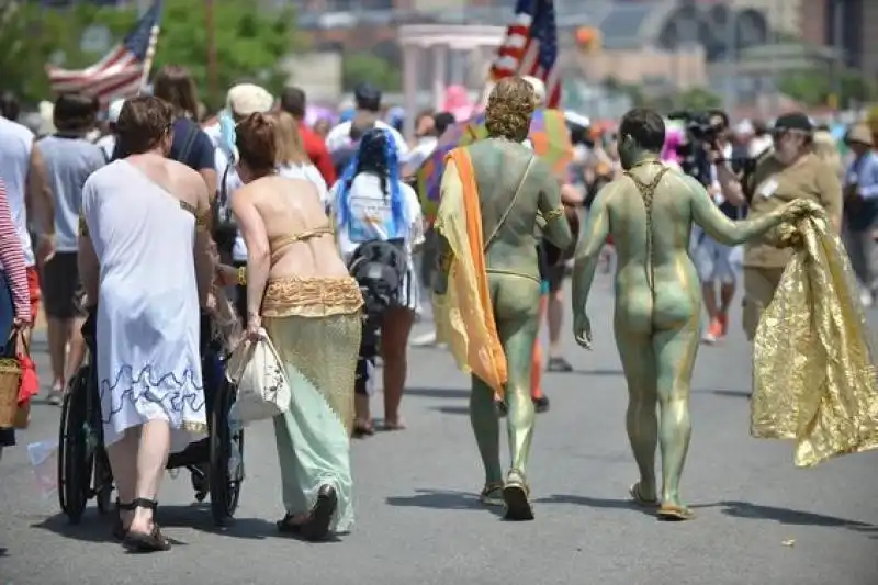 MERMAIDPARADE 