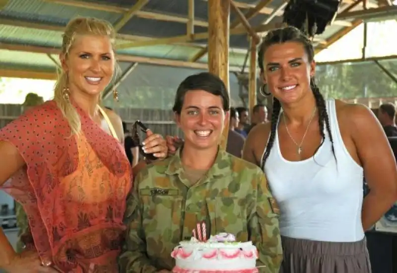 military woman australia army  