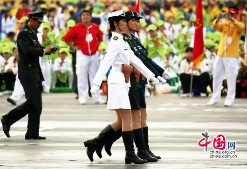 military woman china army  