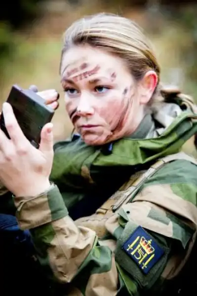 military woman norway army  