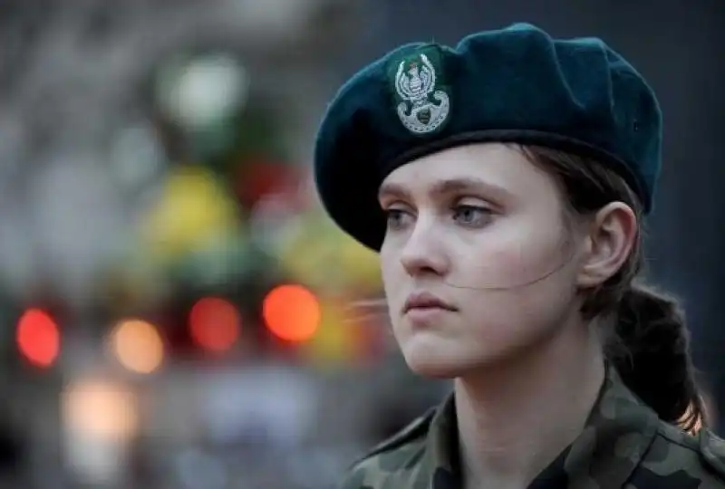 military woman poland army  