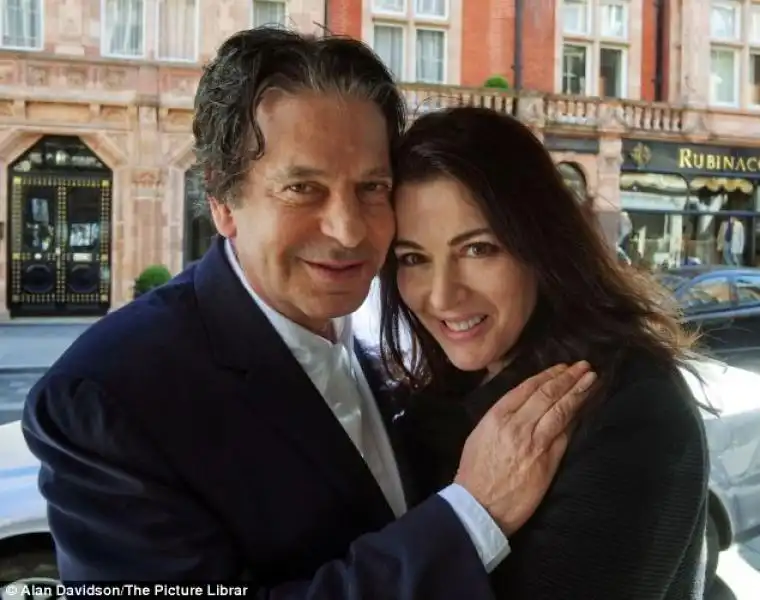 NIGELLA LAWSON E CHARLES SAATCHI 